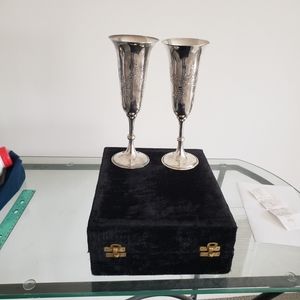 Kiddush cups pair. Silver plated. Needs a good cleaning. 9" height, 3" width